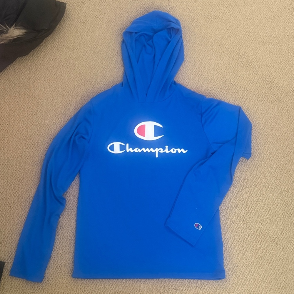 NWOT Champion Royal Blue Pullover long sleeve shirt with hood size xl boys